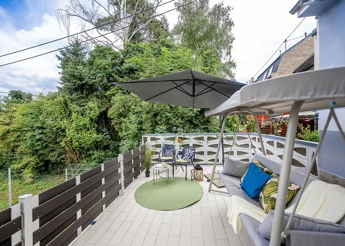 Wohlfuehlwohnung Mit 25 Qm Terrasse, Netflix