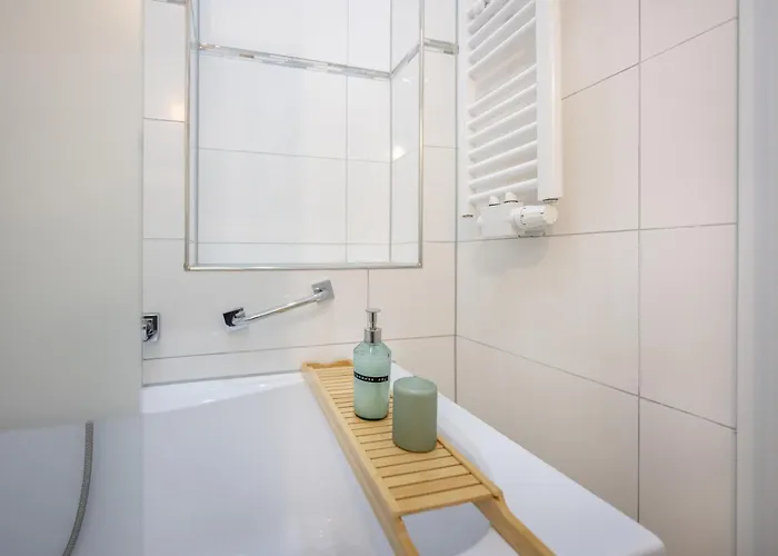 Wohlfuehlwohnung Mit 25 Qm Terrasse, Netflix